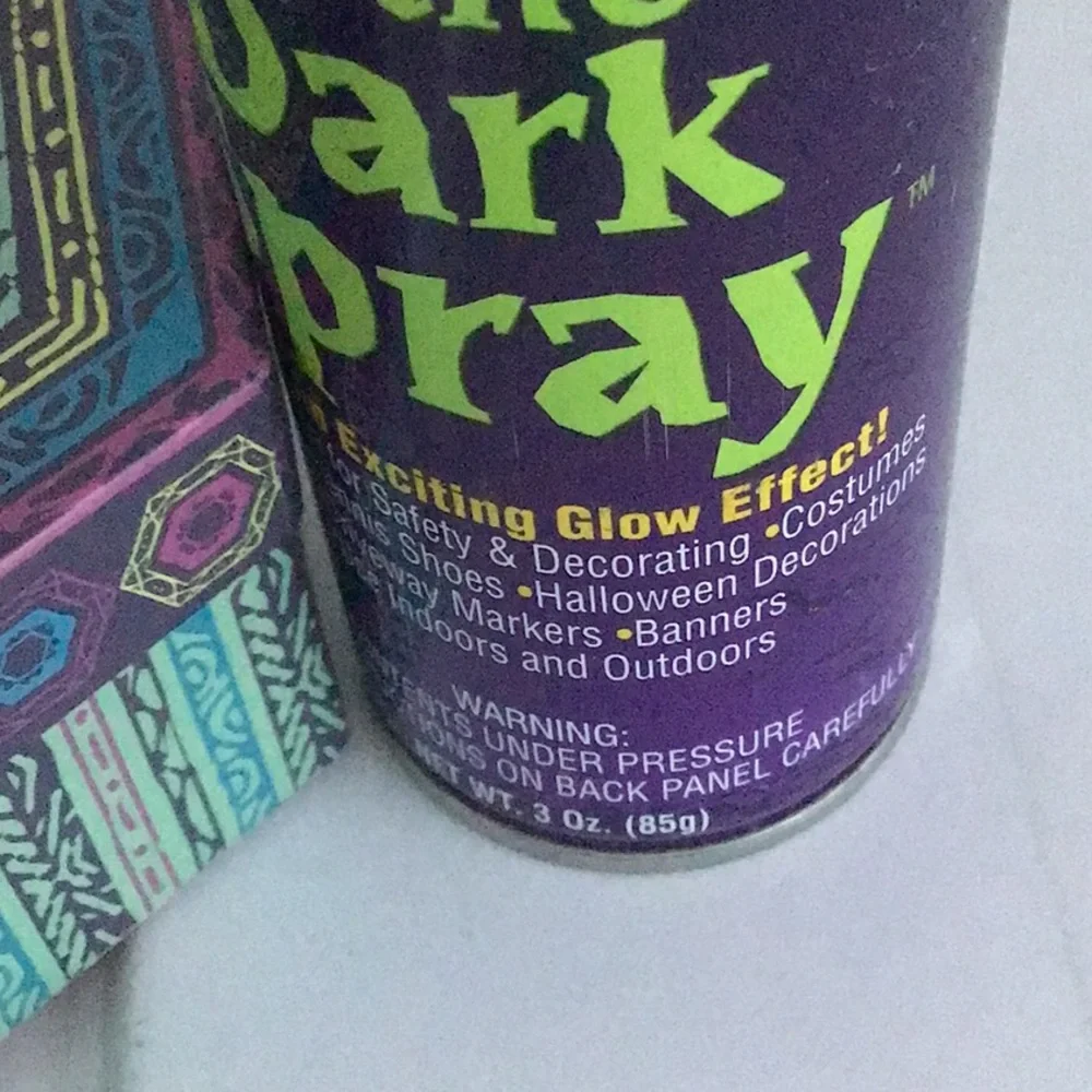Glow in the Dark Party Set with Green Finger Lights
